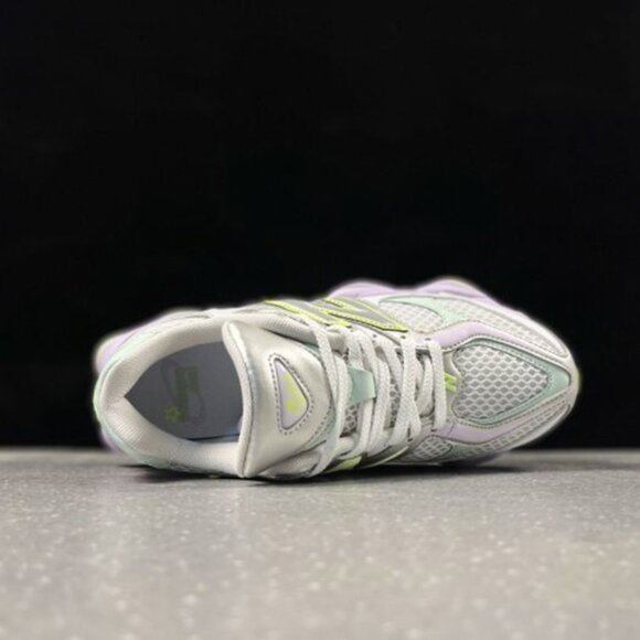 9060 Series White & Silverand Purple New Balance Running Shoes - Picture 4 of 6